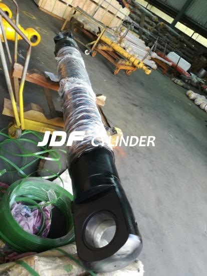hydraulic cylinder boom